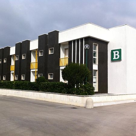 Hotel Atleti Foggia Bagian luar foto