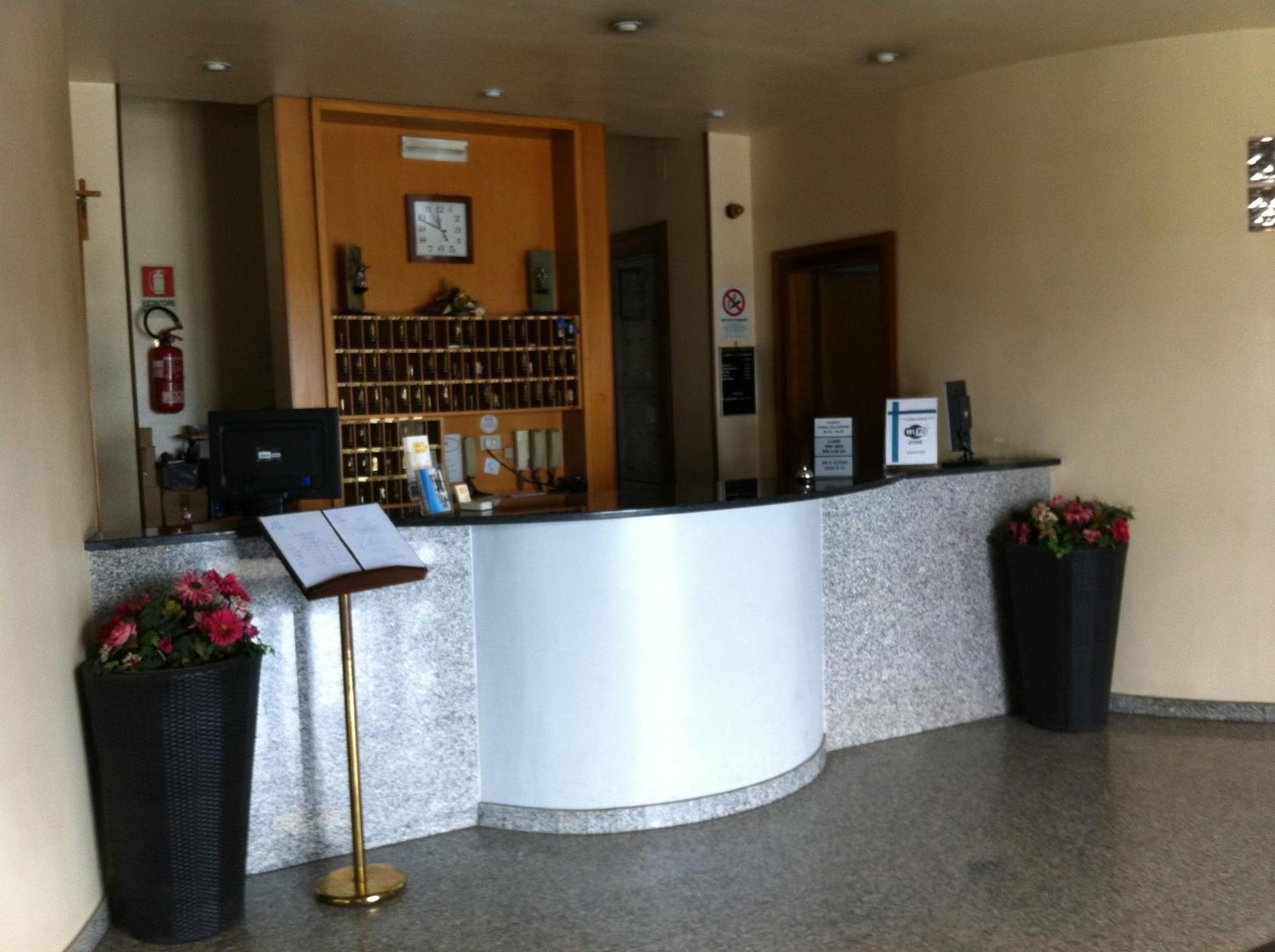 Hotel Atleti Foggia Bagian luar foto