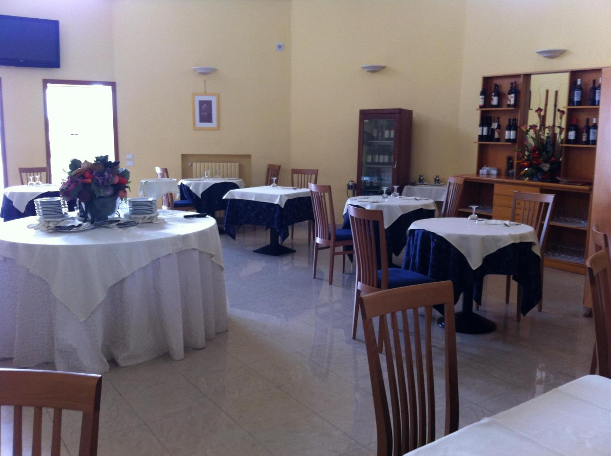 Hotel Atleti Foggia Bagian luar foto